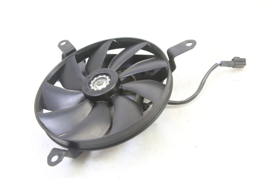 photo de FAN SUZUKI GSR 750 (2011 - 2017)