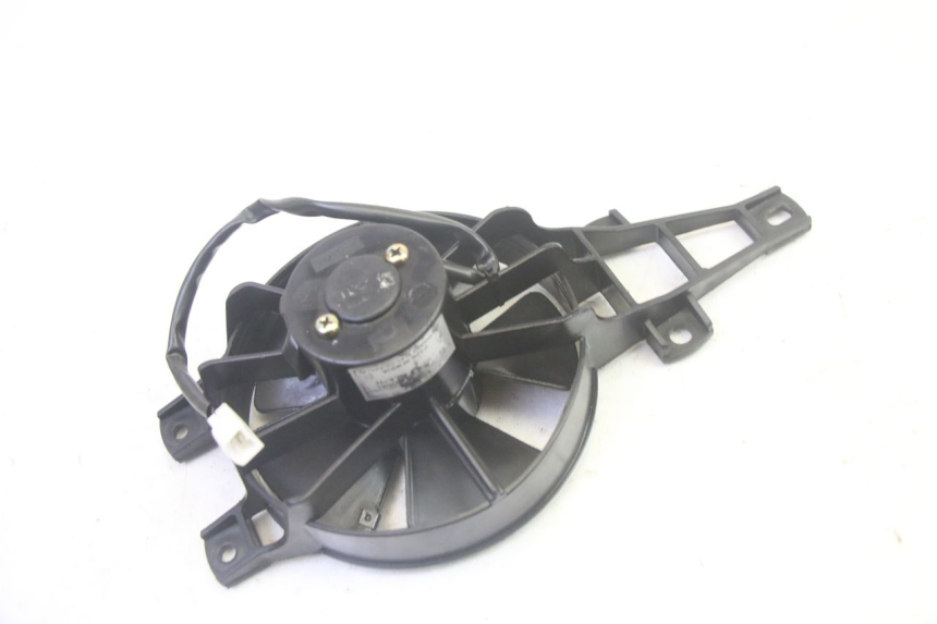 photo de FAN PIAGGIO MP3 RL 250 (2006 - 2010) - Alternative perspective