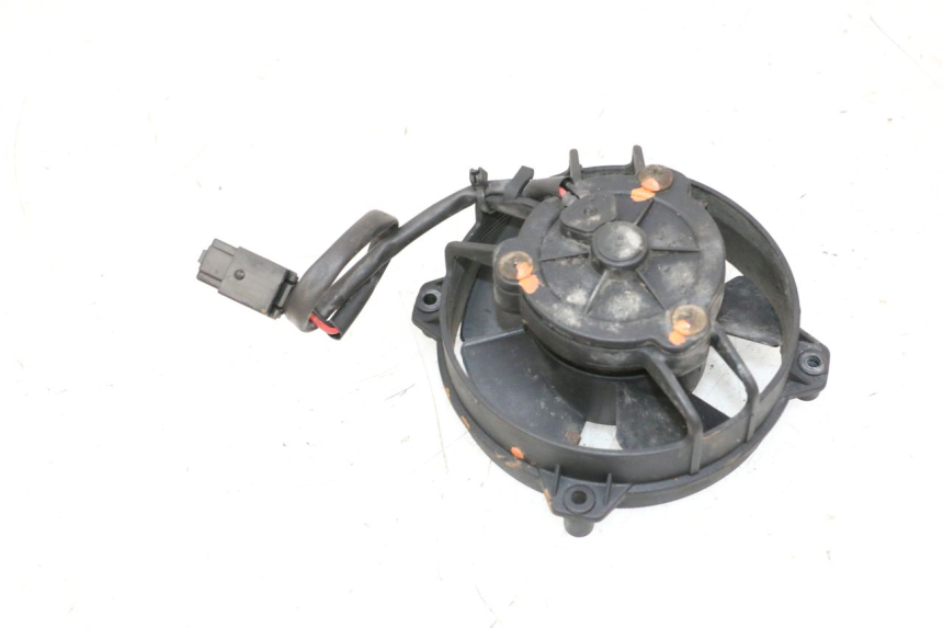 photo de FAN YAMAHA XMAX X-MAX 125 (2006 - 2009) - Zoom on usage condition