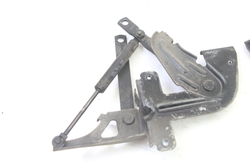 photo de SEAT ROD SHOCK  PEUGEOT SATELIS 250 (2006 - 2012)