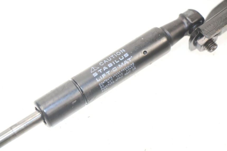 photo de SEAT ROD SHOCK  YAMAHA XMAX X-MAX ABS 125 (2014 - 2016) - Alternative perspective