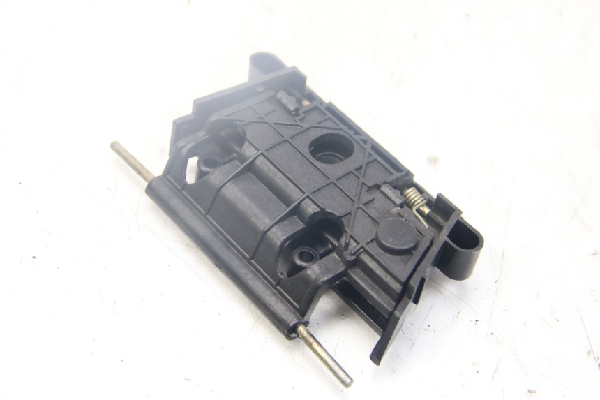 photo de UNDERSEAT STORAGE LOCK PEUGEOT VIVACITY NEW 4T 50 (2008 - 2017)