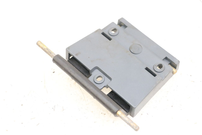 photo de LOCKING MECHANISM COVER PEUGEOT BUXY 50 (1993 - 1998)