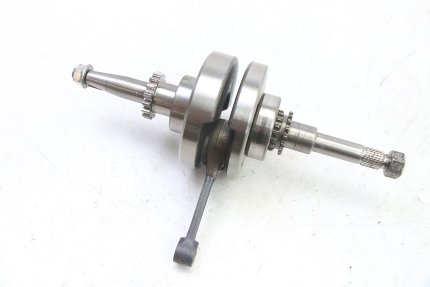 photo de CRANKSHAFT PEUGEOT KISBEE 4T 50 (2018 - 2022)