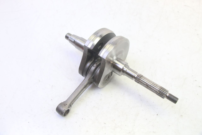 photo de CRANKSHAFT PIAGGIO MP3 RL 250 (2007 - 2010) - Alternative perspective