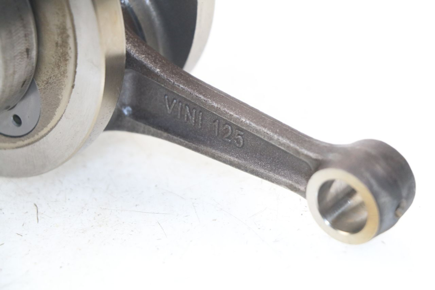 photo de CRANKSHAFT PEUGEOT SATELIS 125 (2010 - 2012)