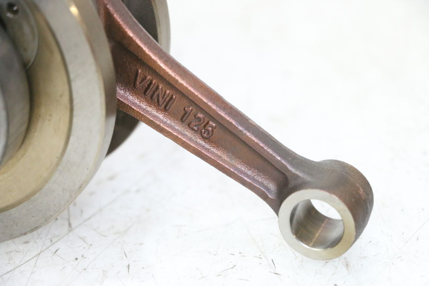 photo de CRANKSHAFT PEUGEOT SATELIS 125 (2013 - 2018)