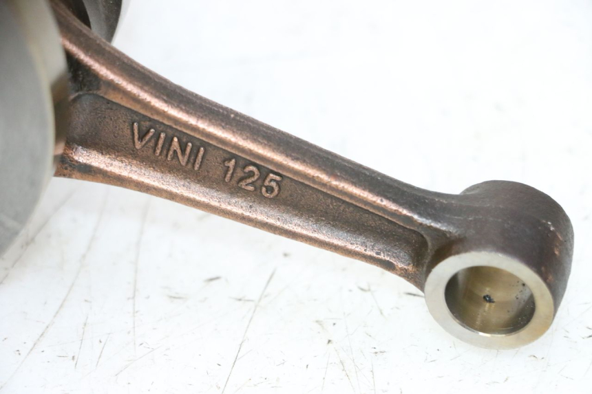 photo de CRANKSHAFT PEUGEOT SATELIS 125 (2010 - 2012)