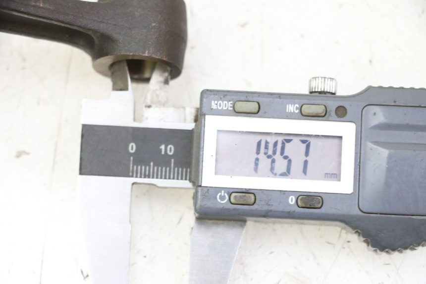 photo de CRANKSHAFT PEUGEOT SATELIS 125 (2006 - 2009)