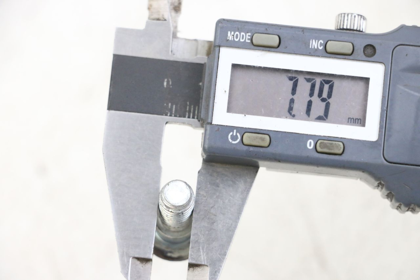 photo de BRAKE DISC BOLT HYOSUNG GV AQUILA 125 (2000 - 2004)