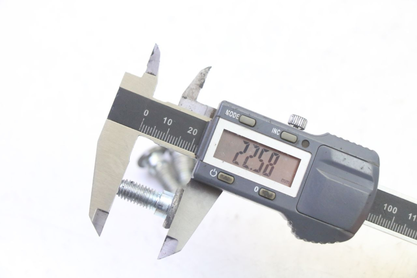 photo de BRAKE DISC BOLT HYOSUNG GV AQUILA 125 (2000 - 2004)