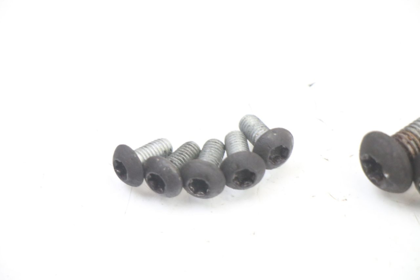 photo de BRAKE DISC BOLT BMW C1 125 (2000 - 2003)