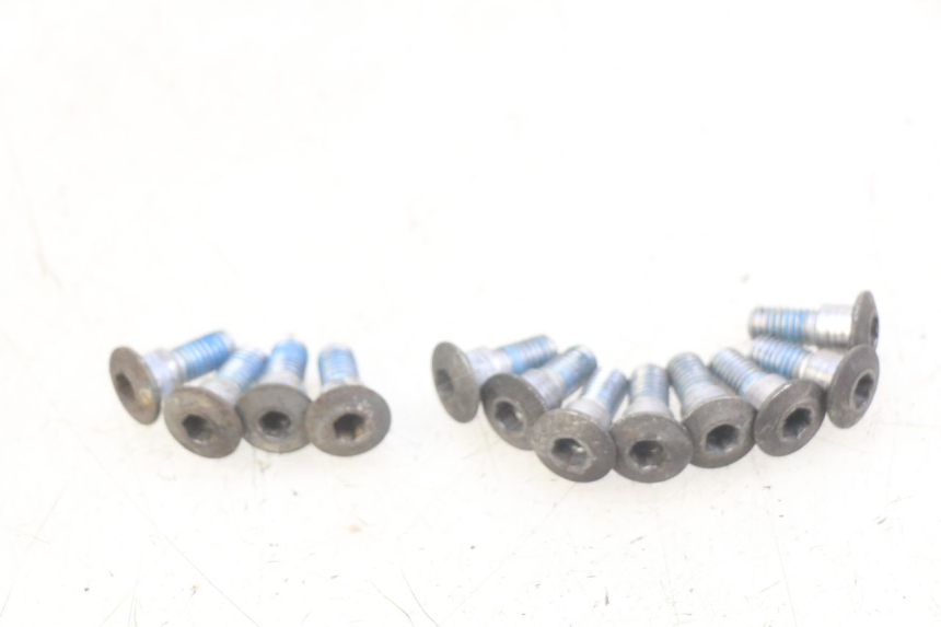 photo de BRAKE DISC BOLT SUZUKI BURGMAN 650 (2002 - 2004)