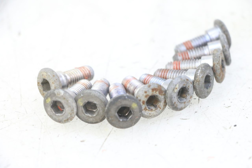 photo de BRAKE DISC BOLT HONDA CBF 500 (2004 - 2007)