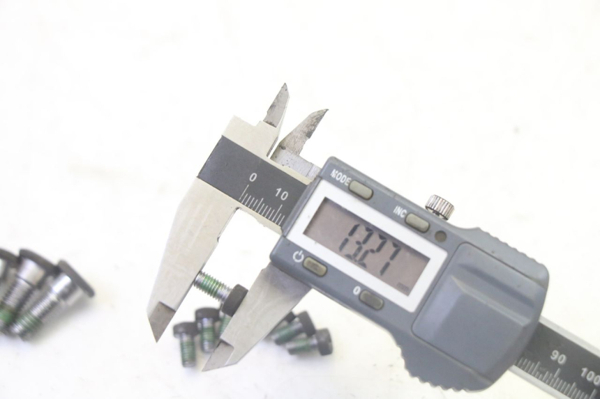 photo de BRAKE DISC BOLT HONDA FES S-WING SWING ABS 125 (2007 - 2015)