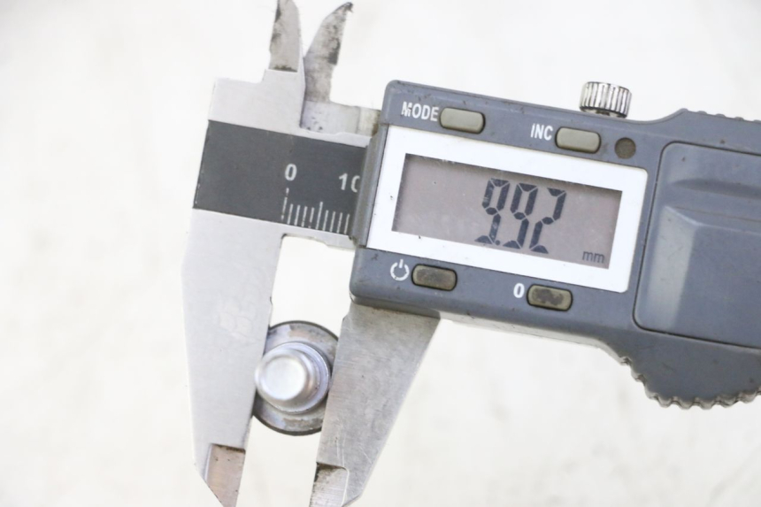 photo de BRAKE DISC BOLT HONDA FES S-WING SWING ABS 125 (2007 - 2015)