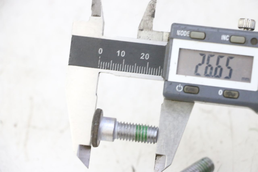 photo de BRAKE DISC BOLT HONDA FES S-WING SWING ABS 125 (2007 - 2015)