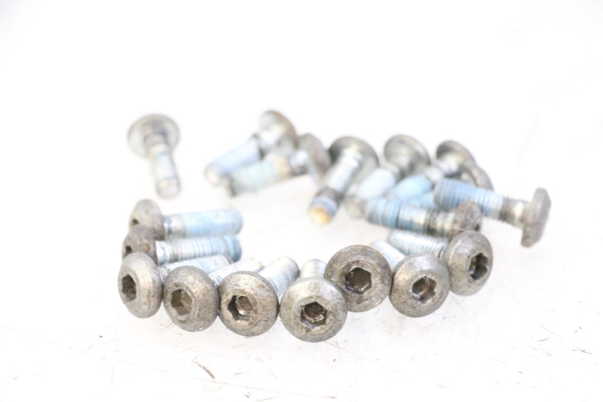photo de BRAKE DISC BOLT YAMAHA FJ 36Y 1100 (1984 - 1985)