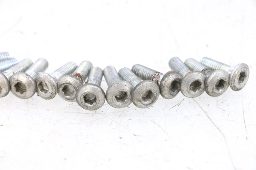 photo de BRAKE DISC BOLT JM MOTORS GTS 125 (2015 - 2019) - Technical close-up