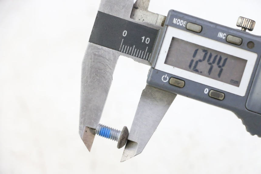 photo de BRAKE DISC BOLT XIAOMI MI PRO 2 1