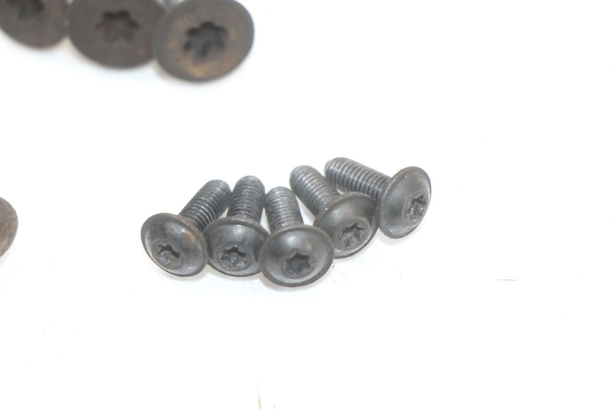 photo de BRAKE DISC BOLT PEUGEOT SATELIS 125 (2010 - 2012)