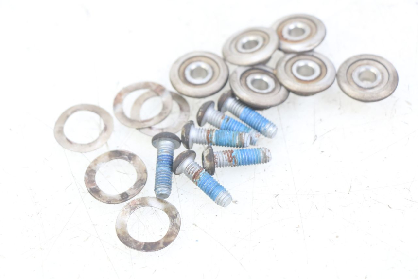 photo de BRAKE DISC BOLT PIAGGIO BEVERLY 125 (2010 - 2015)