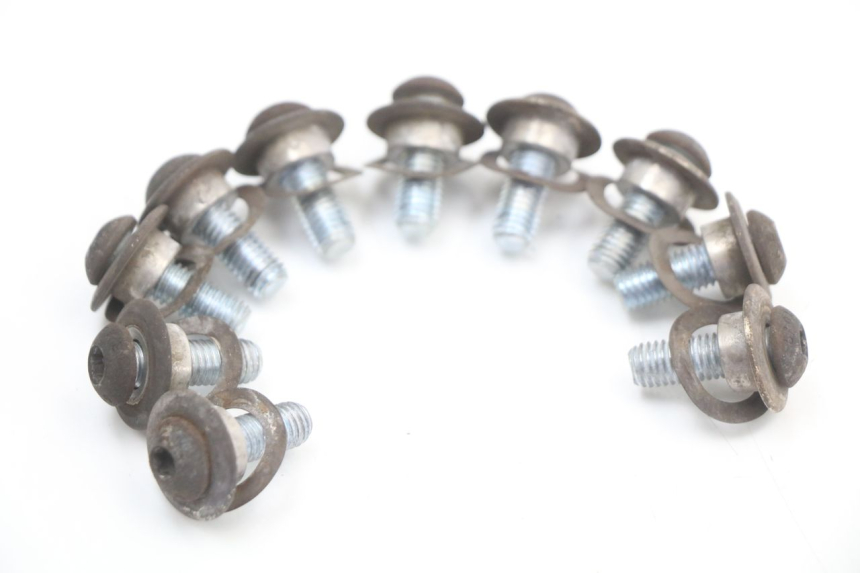 photo de BRAKE DISC BOLT PIAGGIO X10 125 (2012 - 2017)
