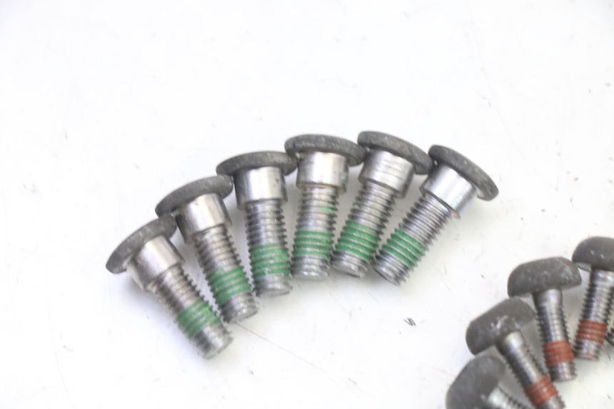 photo de BRAKE DISC BOLT HONDA ST PAN EUROPEAN 1300 (2002 - 2013)