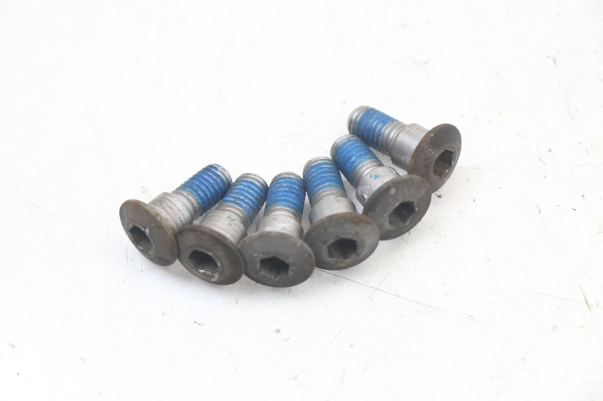 photo de BRAKE DISC BOLT SUZUKI BURGMAN 125 (2007 - 2014)