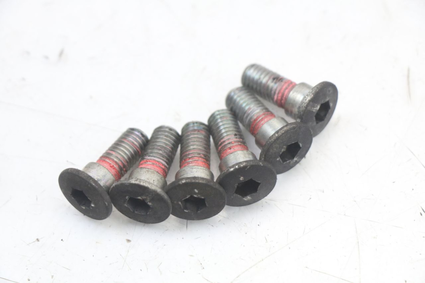 photo de BRAKE DISC BOLT SUZUKI BURGMAN 125 (2018 - 2021)