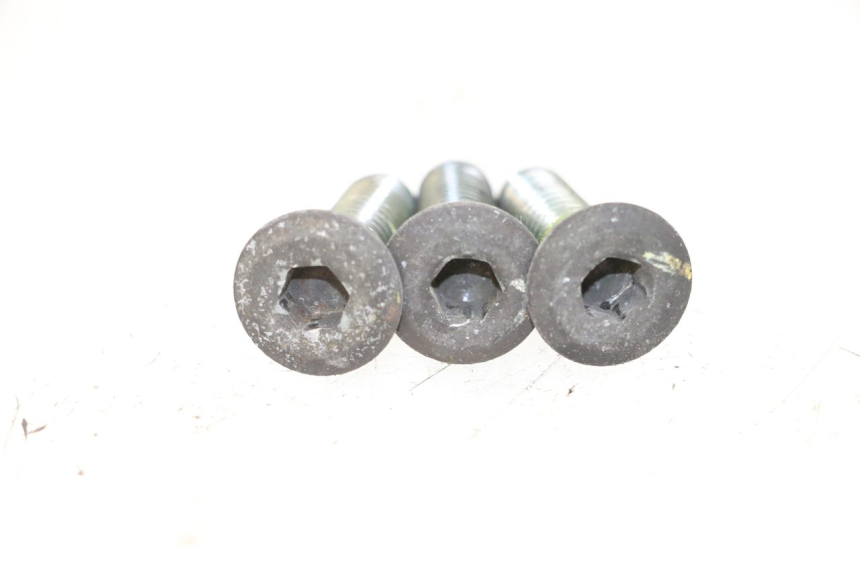 photo de BRAKE DISC BOLT SYM MIO 50 (2005 - 2010)