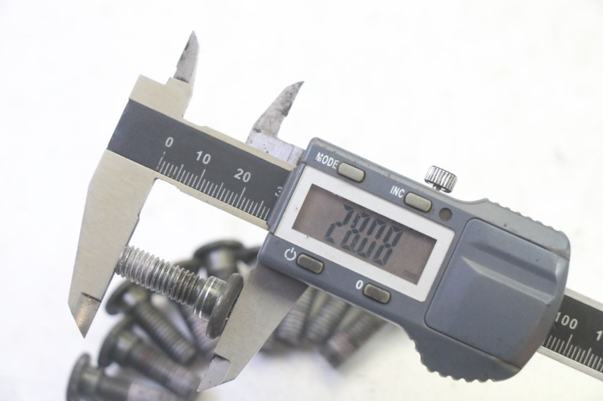 photo de BRAKE DISC BOLT PEUGEOT TWEET PRO EFI 4T 50 (2021 - 2022)