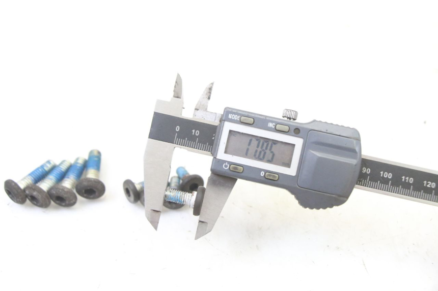 photo de BRAKE DISC BOLT YAMAHA XMAX X-MAX 125 (2006 - 2009)