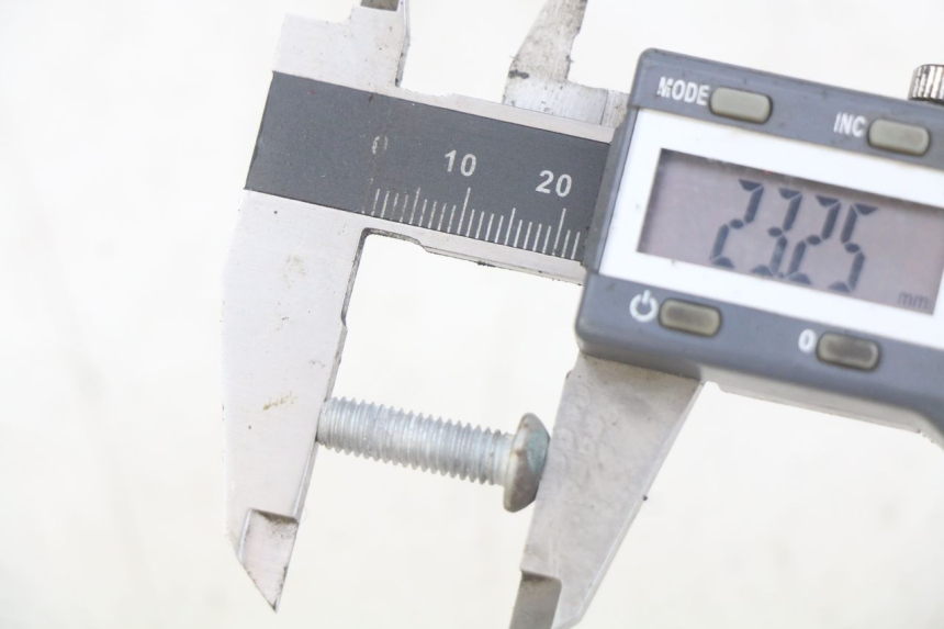 photo de BRAKE DISC BOLT PIAGGIO X8 125 (2004 - 2007)