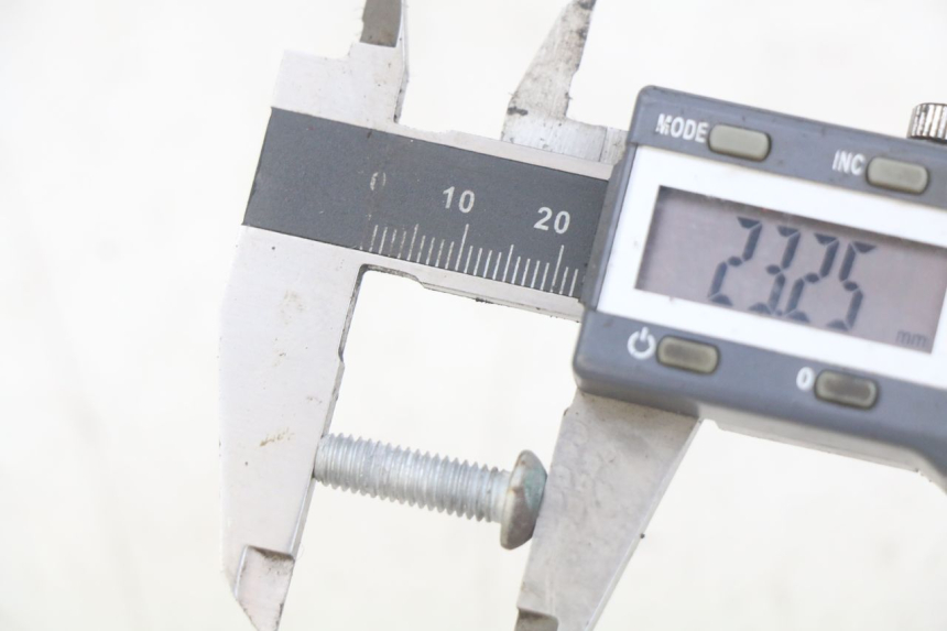 photo de BRAKE DISC BOLT PIAGGIO X8 125 (2004 - 2007)