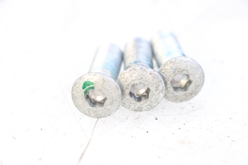 photo de BRAKE DISC BOLT YAMAHA AEROX 2T 50 (2013 - 2017)