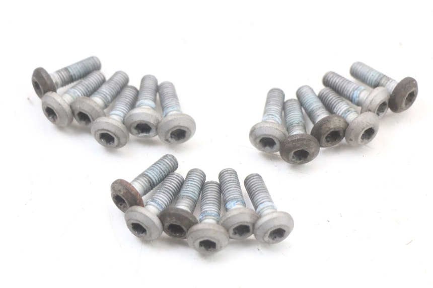 photo de BRAKE DISC BOLT YAMAHA XJS DIVERSION 600 (1997 - 1999)