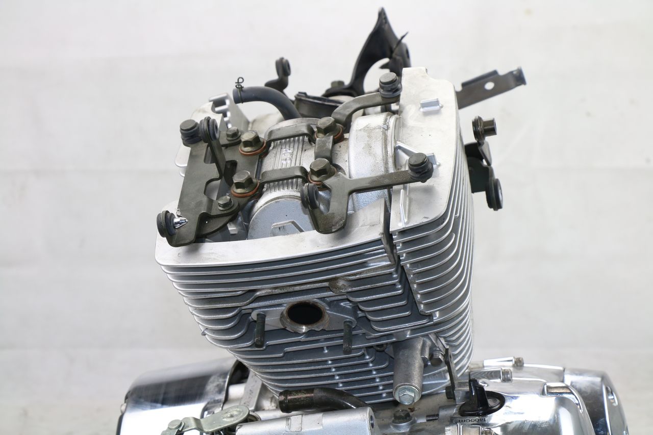 Engine - Yamaha Xvs Dragstar 125   2000